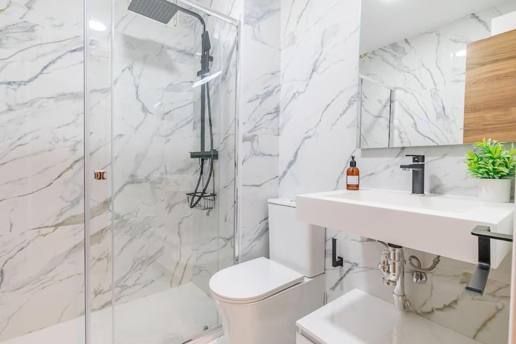 Apartamento Reformado Y Tranquilo Junto A Gran Via 마드리드 외부 사진